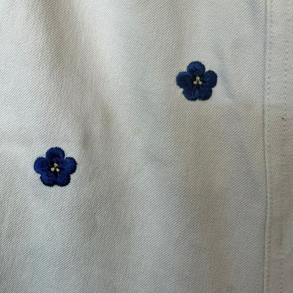 St. John Sport Cropped White‎ Blue Flower Embroidered Pants Womens 8 *Stains* - Picture 5 of 5